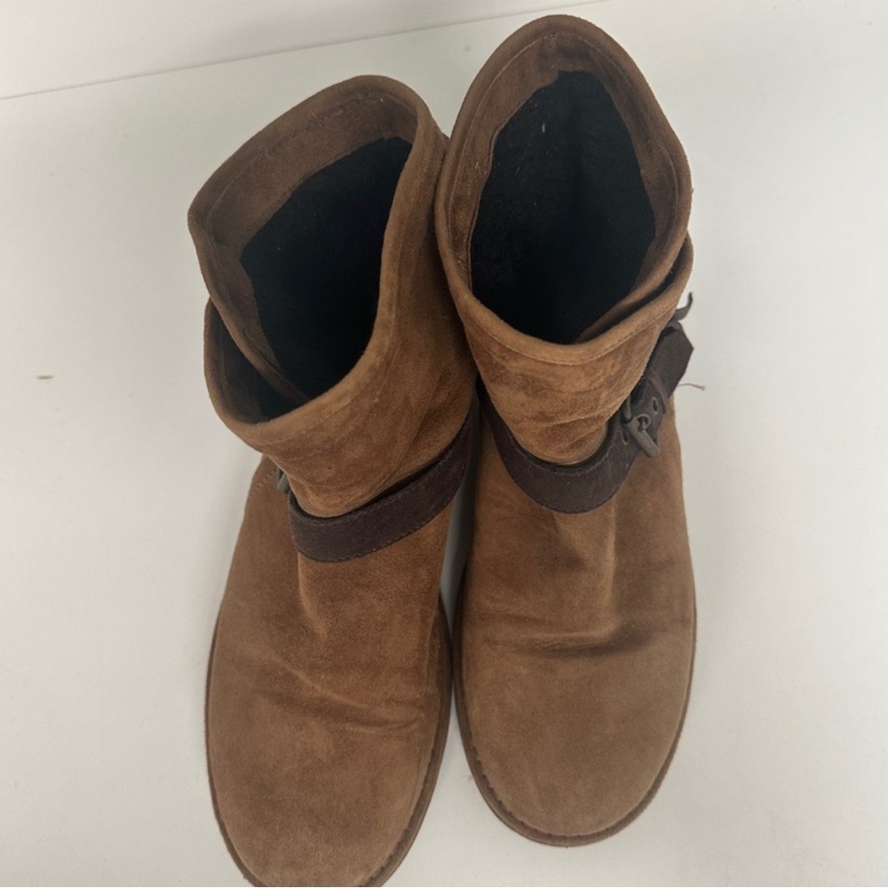 UGG Women's Tan Suede Ankle Boots - Picture 2 of 6